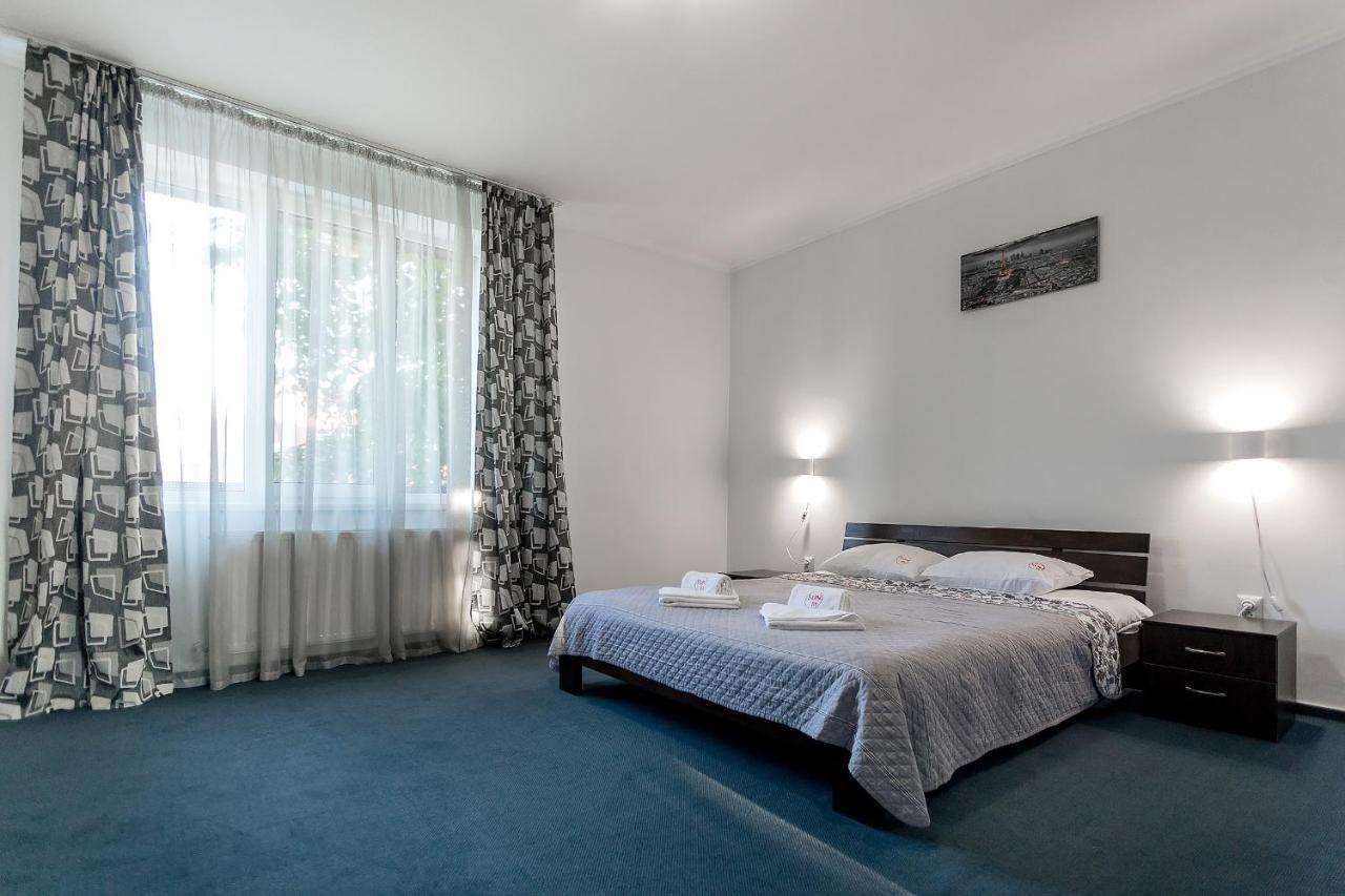 Sunlit Hotel Ivano-Frankivsk Exterior photo