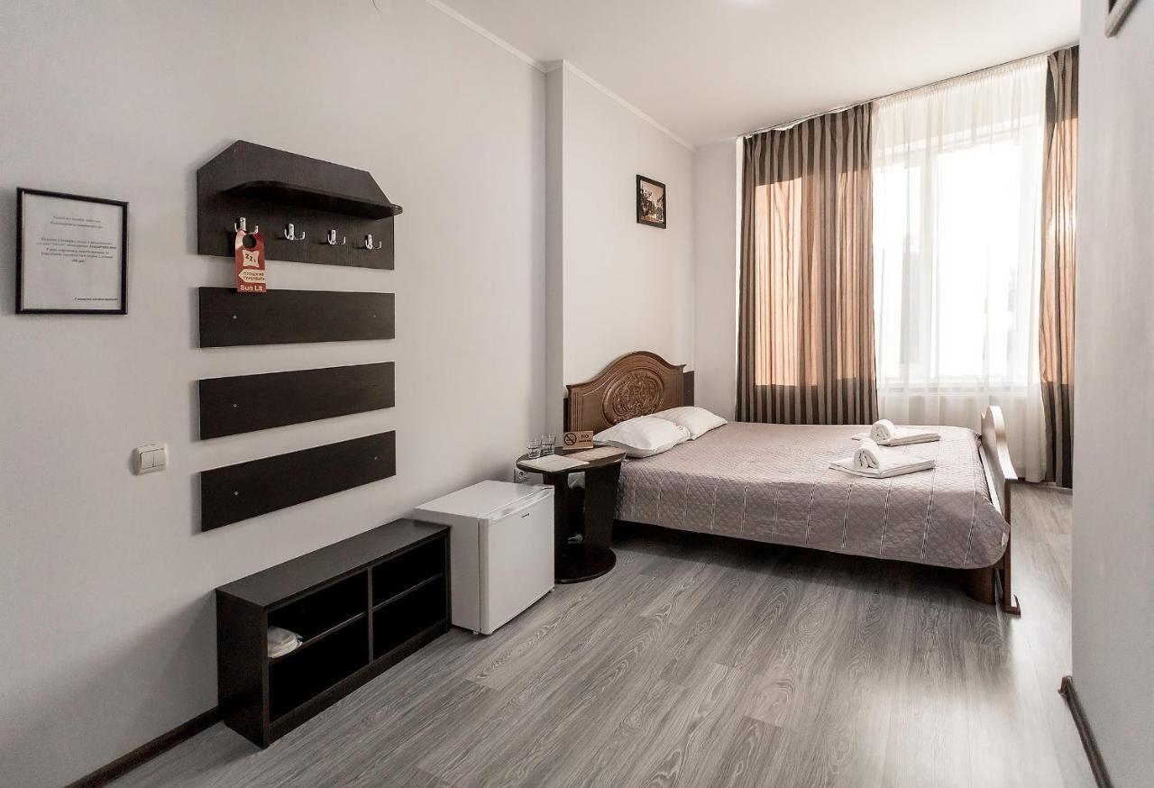 Sunlit Hotel Ivano-Frankivsk Exterior photo