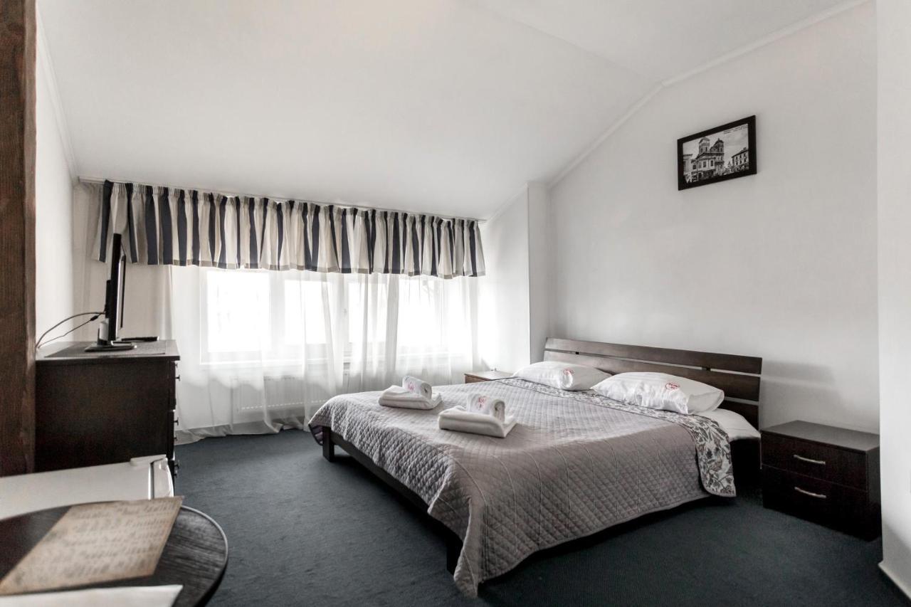 Sunlit Hotel Ivano-Frankivsk Exterior photo