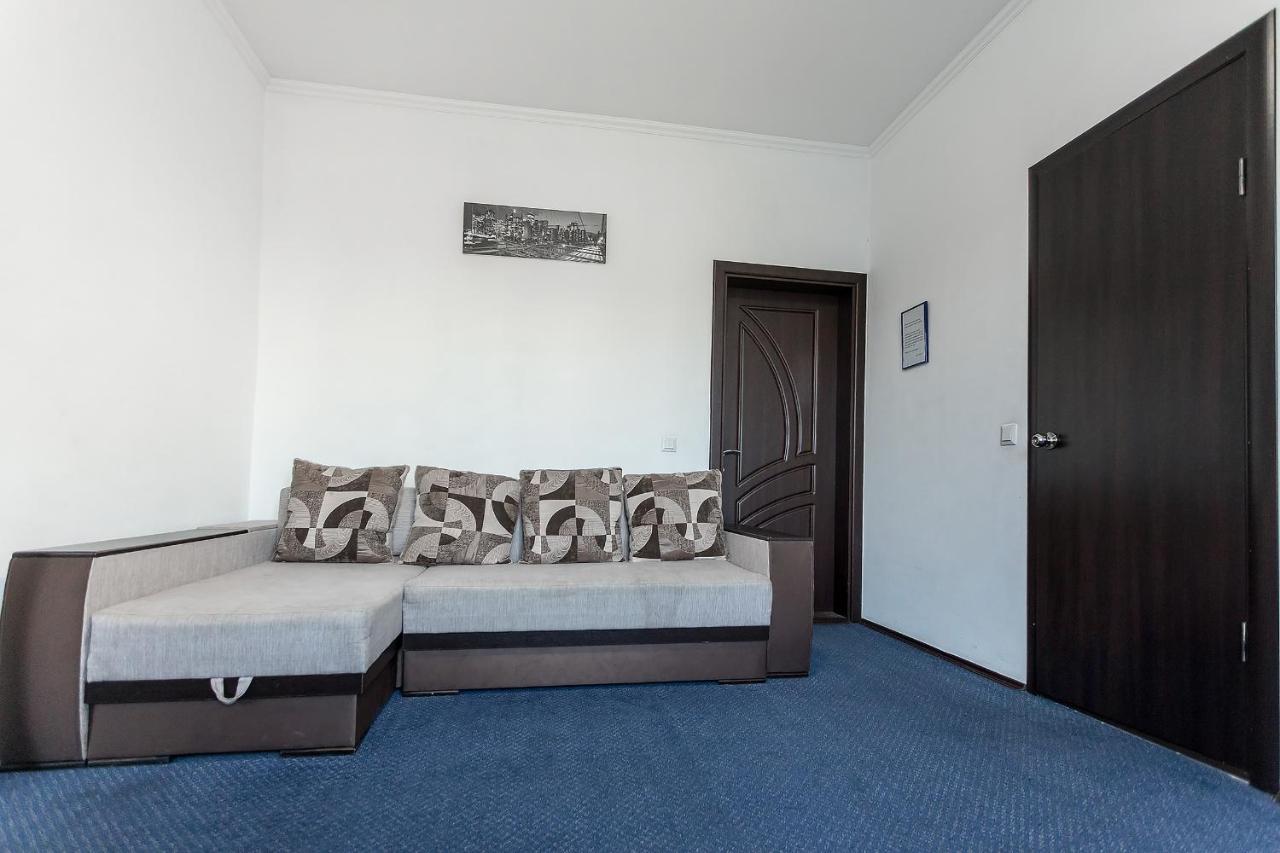Sunlit Hotel Ivano-Frankivsk Exterior photo