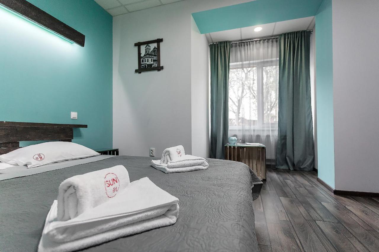 Sunlit Hotel Ivano-Frankivsk Exterior photo