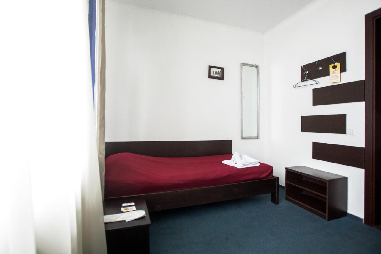 Sunlit Hotel Ivano-Frankivsk Exterior photo
